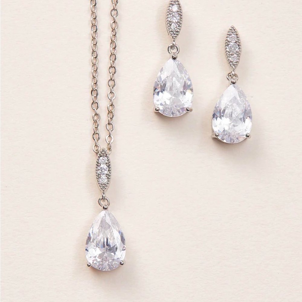 Elegant Silver and White Jewelry Set